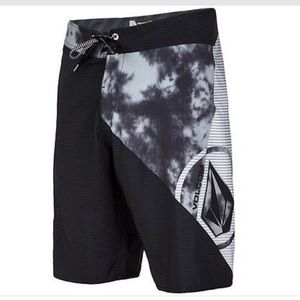 Volcom LIBERATE LIDO Mod-Tech Boardshorts